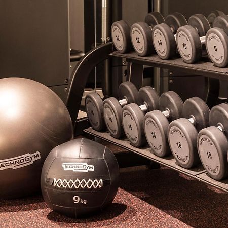 Virgin Hotels Единбург Екстериор снимка Dumbbells and exercise balls
