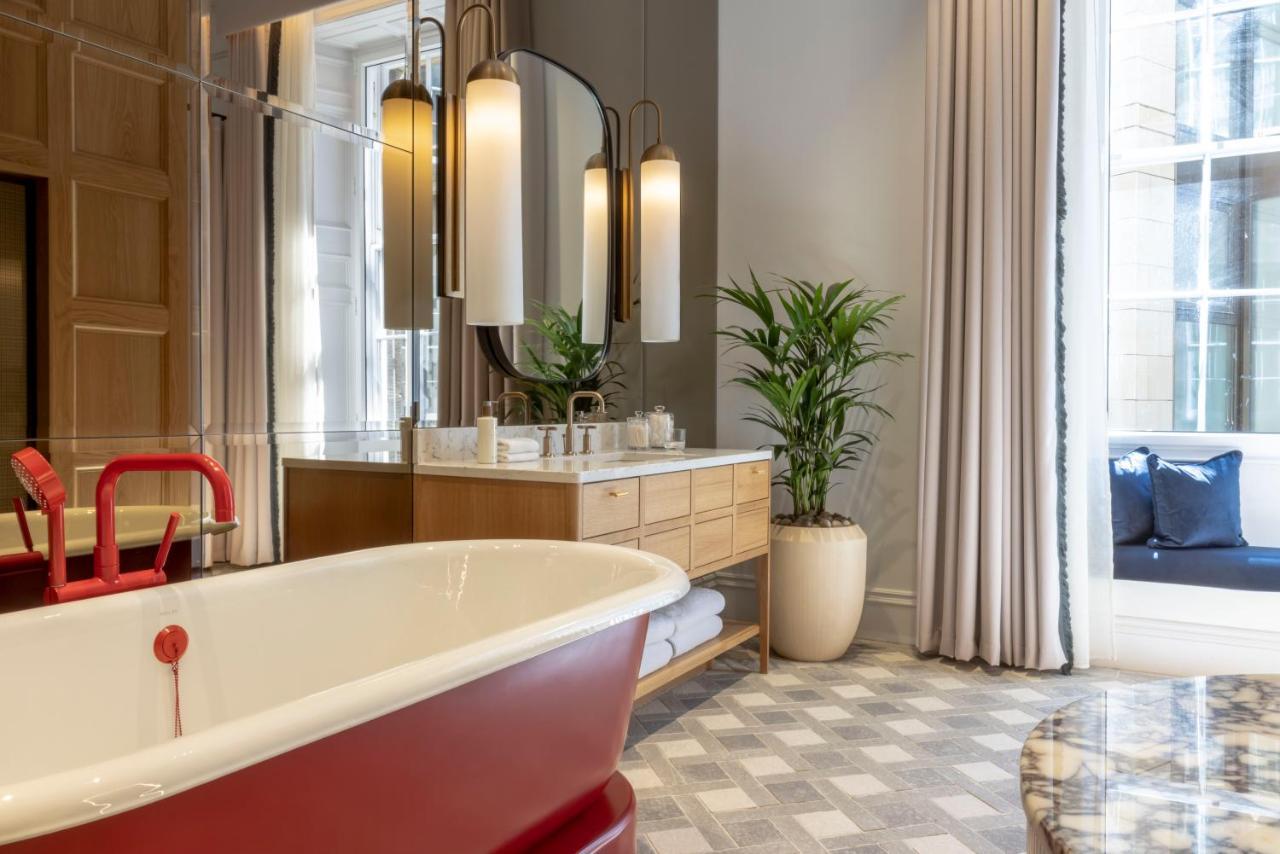 Virgin Hotels Единбург Екстериор снимка Bathroom